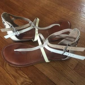 Gianni Bini buckle Sandals